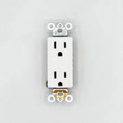 D15 - 15 Amp Decora Outlet